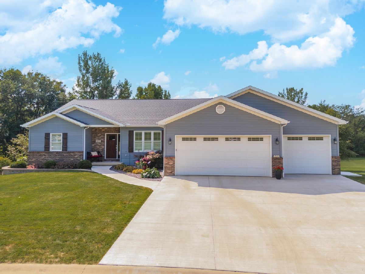  Sold Heyworth Illinois, 613 Vorey