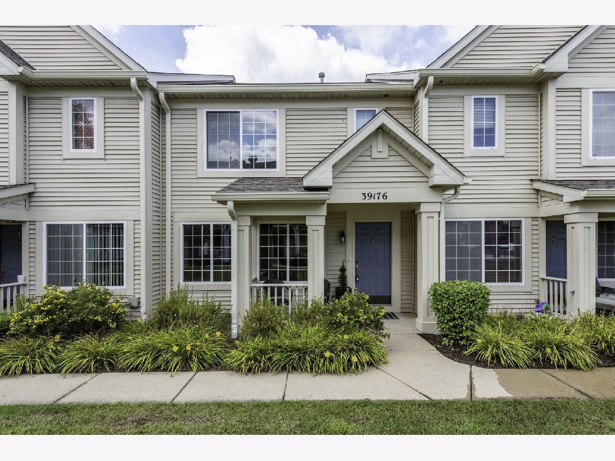  For Sale Beach Park Illinois, 39176 Welsh Lane