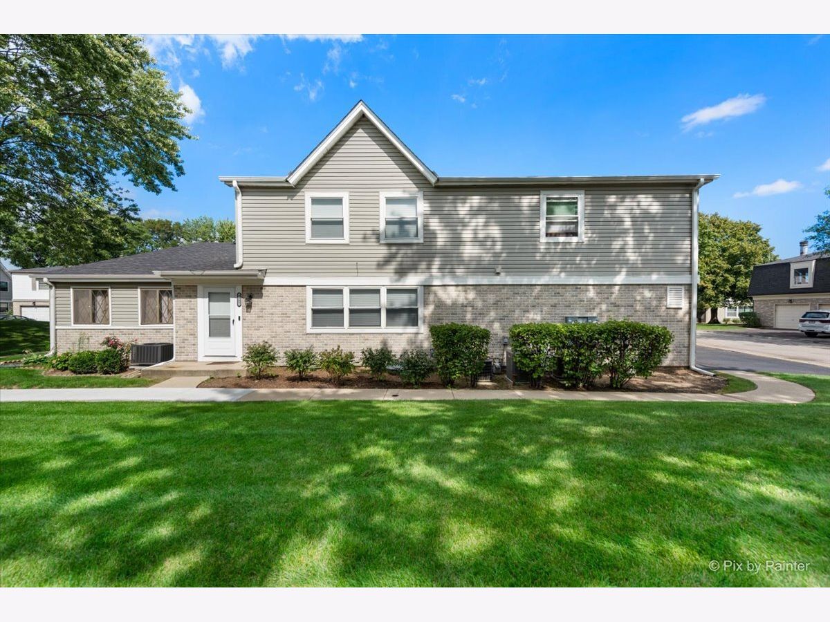  For Sale Palatine Illinois, 2097 Ginger Creek Drive