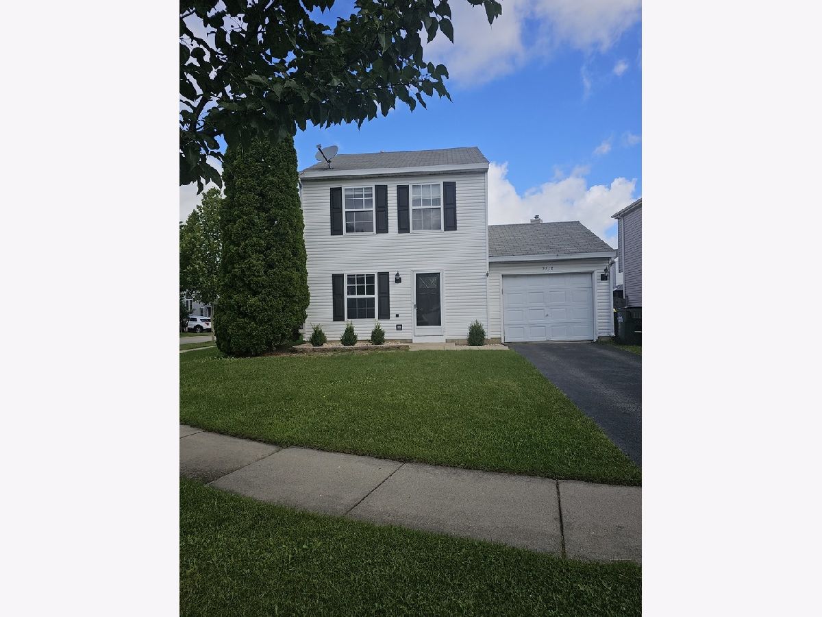  For Sale Lake In The Hills Illinois, 5538 Alexandria Drive
