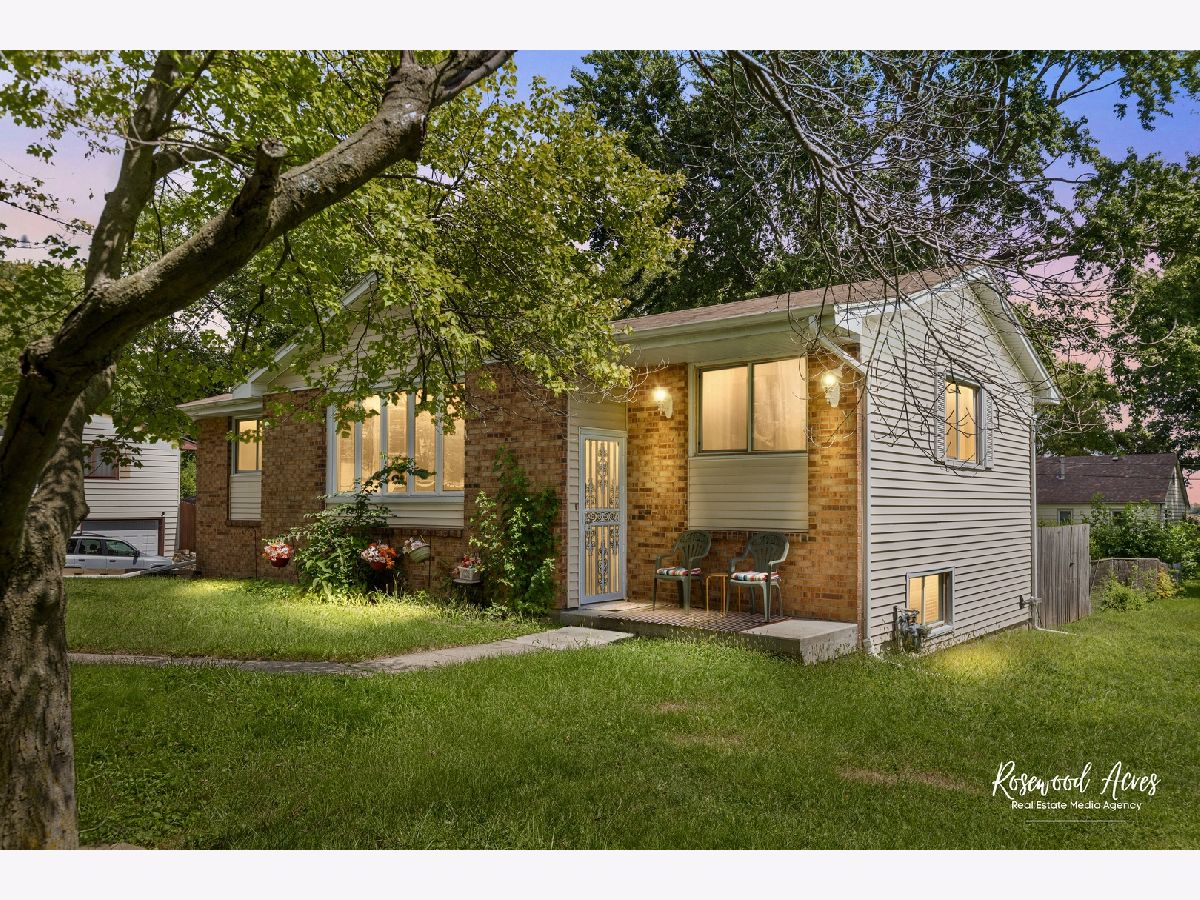  For Sale Kankakee Illinois, 241 Arseneau Road