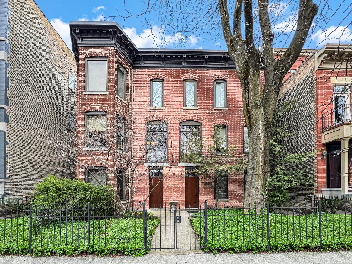  For Sale Chicago Illinois, 2107 Dayton Street