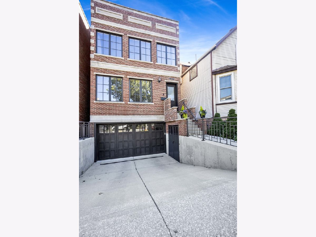  For Sale Chicago Illinois, 1433 Winnemac Avenue