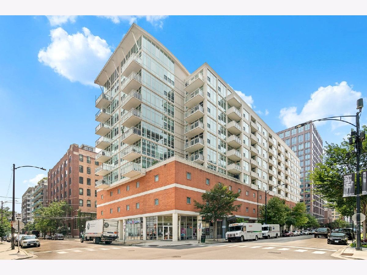  Rented Chicago Illinois, 909 Washington