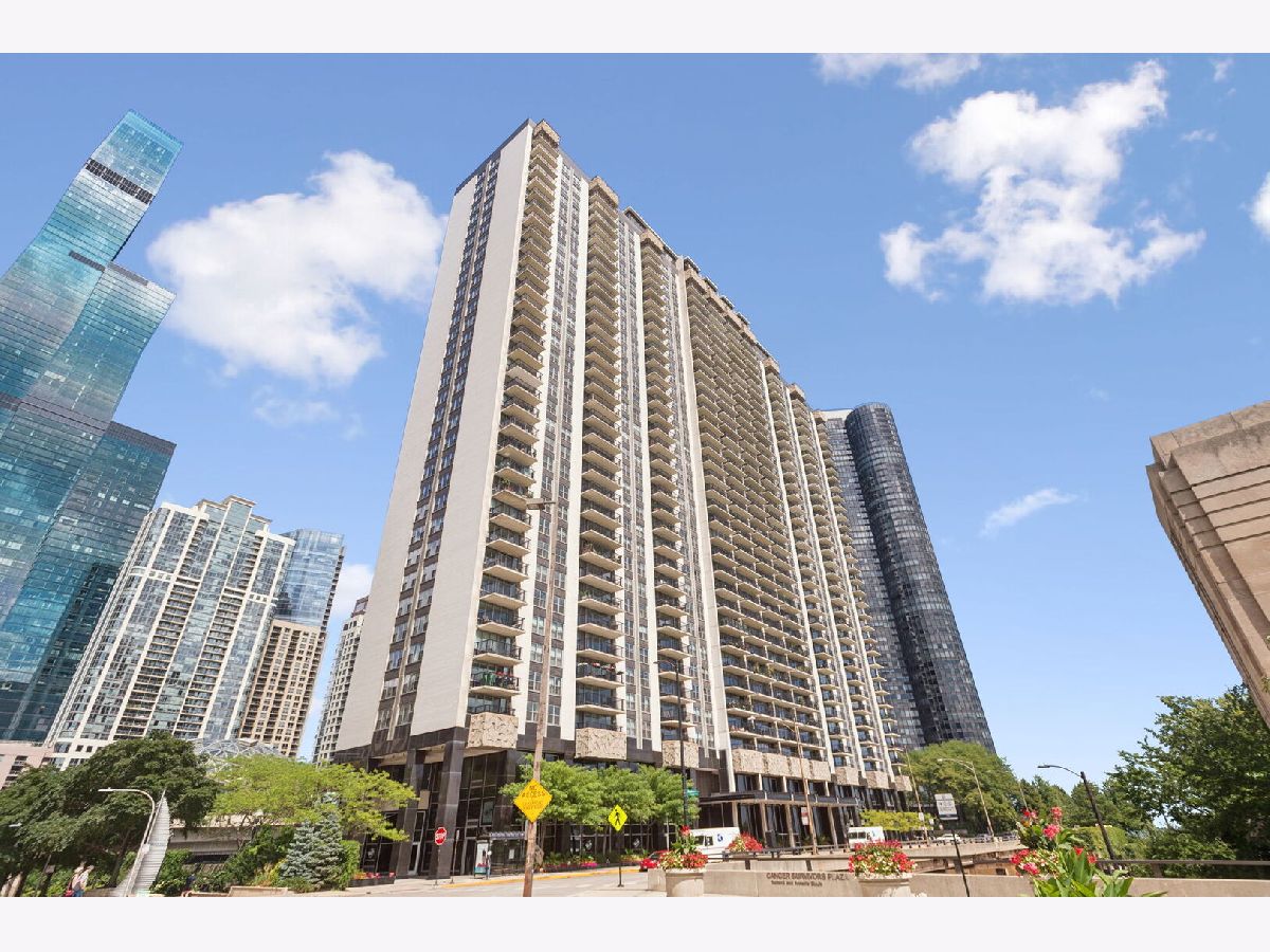  For Sale Chicago Illinois, 400 Randolph Street
