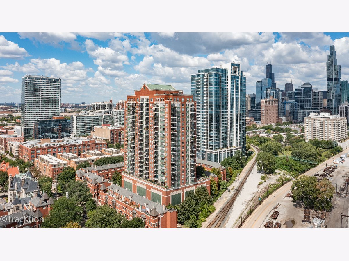  Rented Chicago Illinois, 1717 Prairie