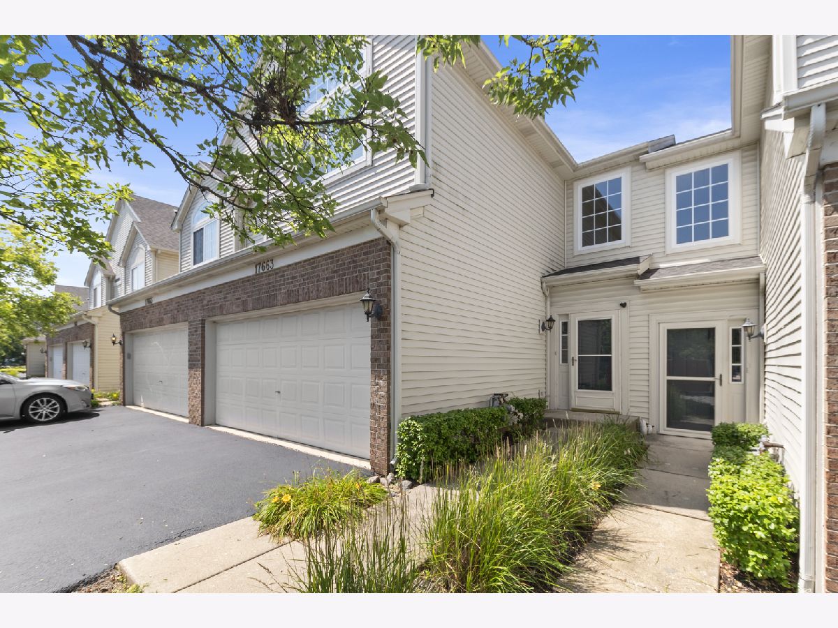 Townhomes & Homes Sold Willow Walk Lockport Illinois, 17663 Gilbert