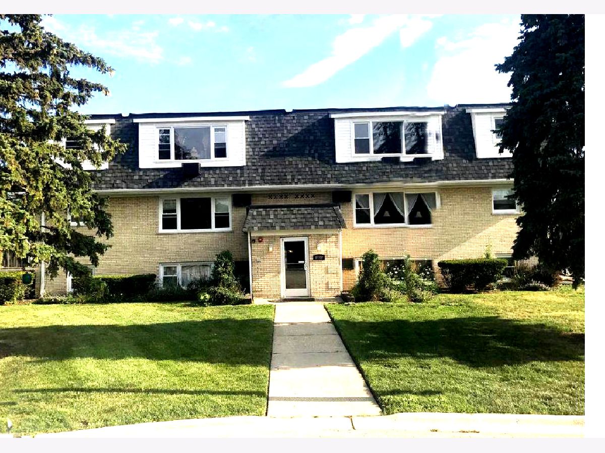 For Rent Countryside Illinois, 9709 Lorraine