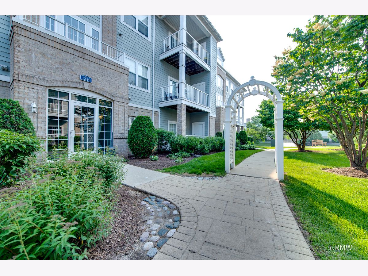 Condominiums Sold Lakeview Place Addison Illinois, 1259 Lake