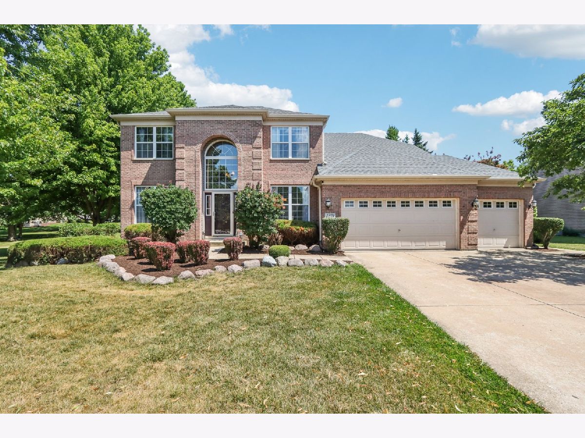  For Sale Sugar Grove Illinois, 1271 Mcdole Drive
