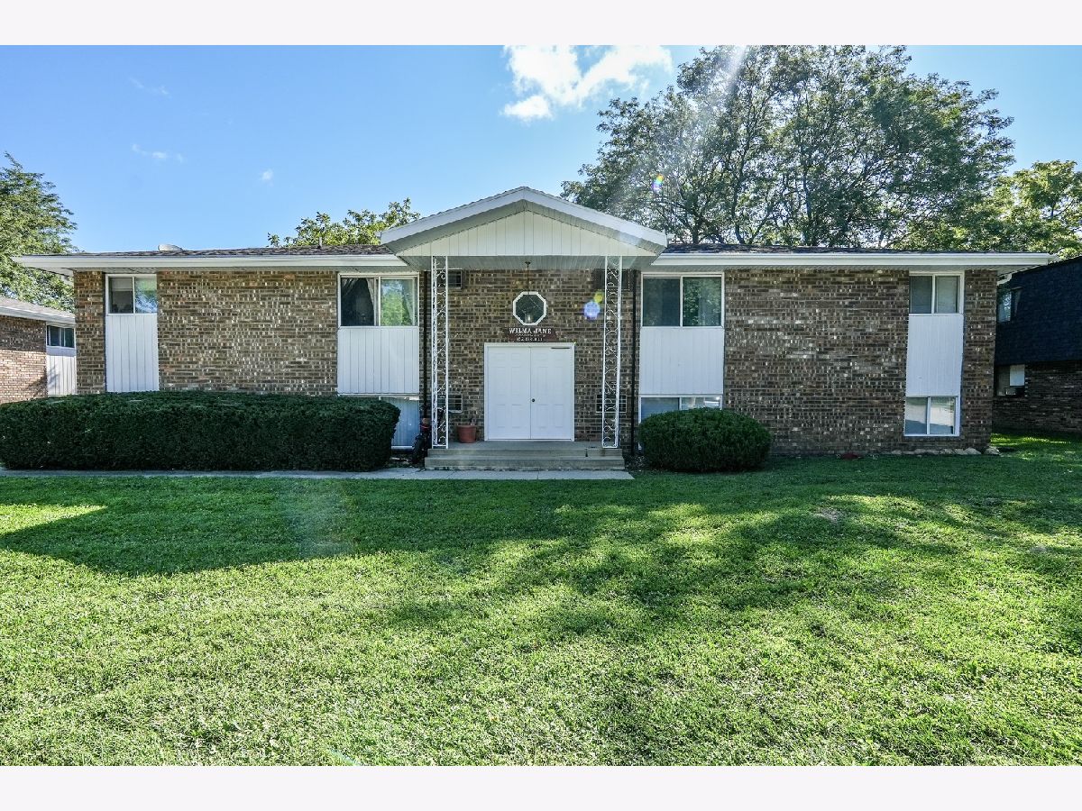  For Sale Manteno Illinois, 182 Birch Court