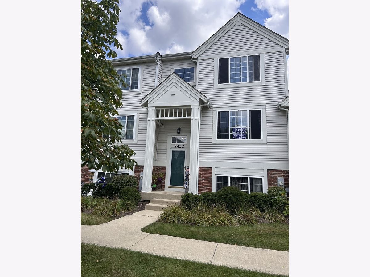  For Sale Elgin Illinois, 2452 Daybreak Court