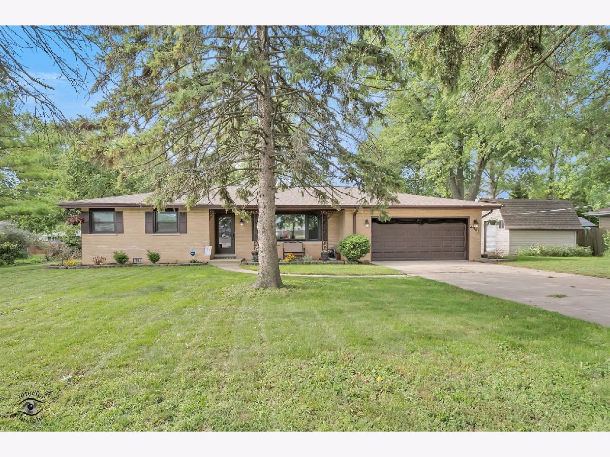  For Sale Monee Illinois, 4841 Court Street