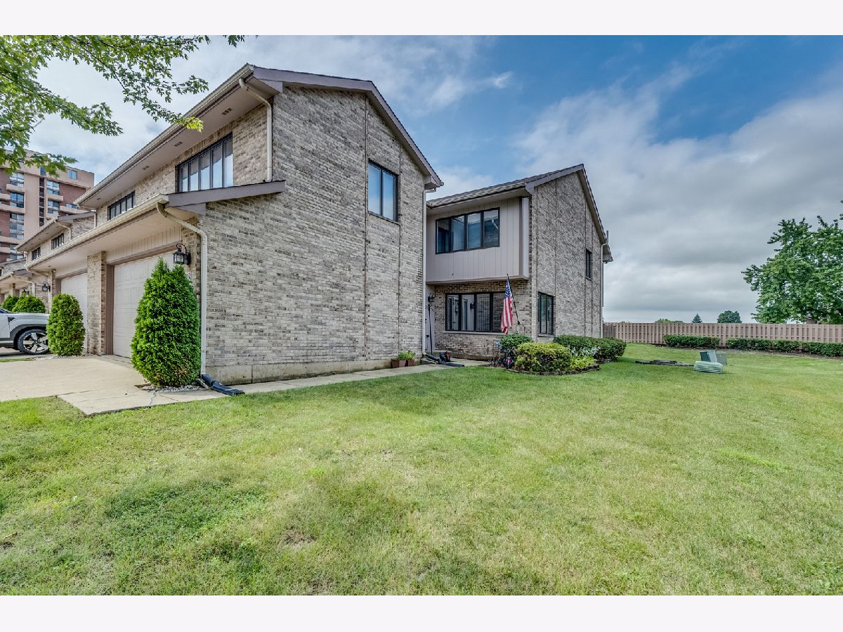  For Sale Wood Dale Illinois, 318 Dominion Drive