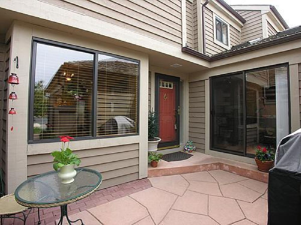  Rented Barrington Illinois, 385 White Oak