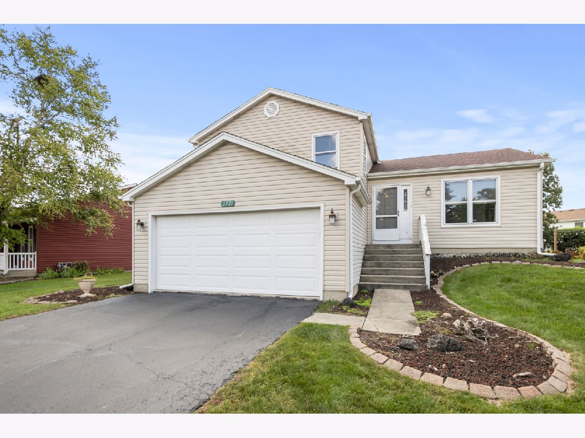  For Sale Woodridge Illinois, 2721 Zurich Lane