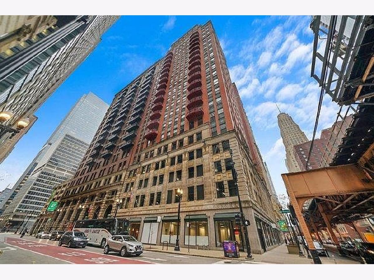  Rented Chicago Illinois, 208 Washington