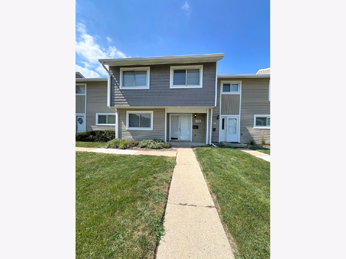  Rented Bartlett Illinois, 940 Sandpiper