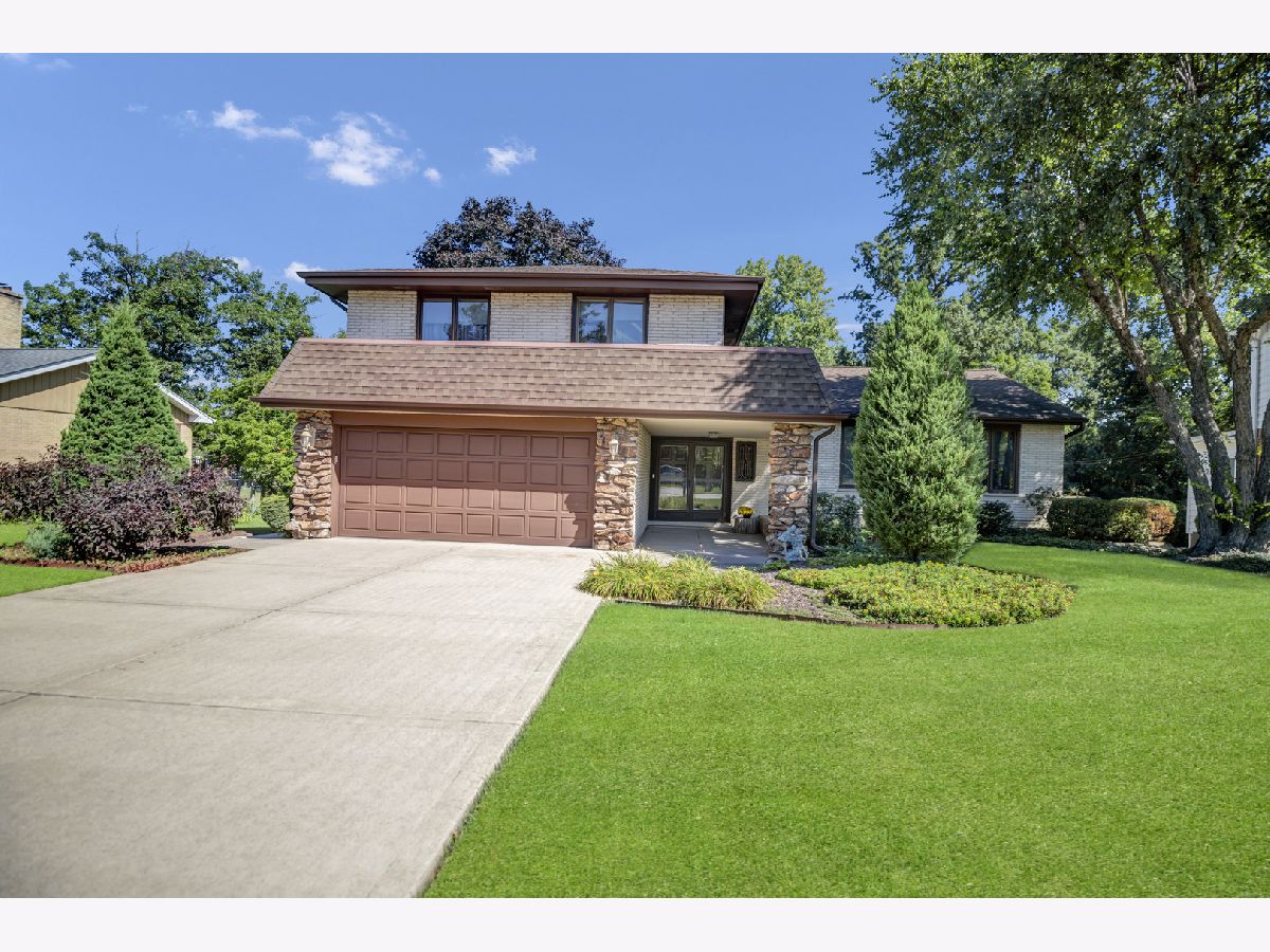  For Sale Addison Illinois, 560 Forest Drive