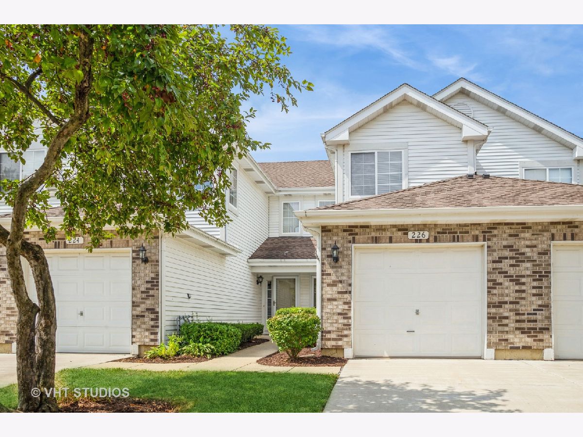  For Sale Schaumburg Illinois, 226 Sierra Pass Drive