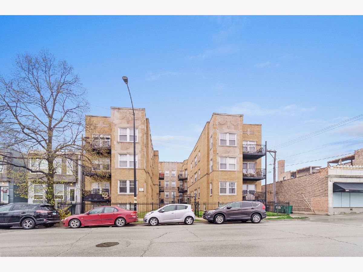  For Sale Chicago Illinois, 2414 Bryn Mawr Avenue