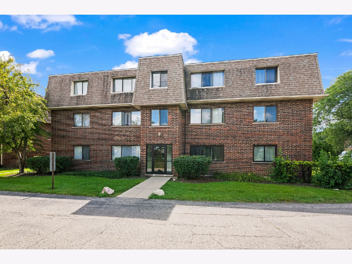 Condominiums Sold Long Valley Palatine Illinois, 1472 Carol