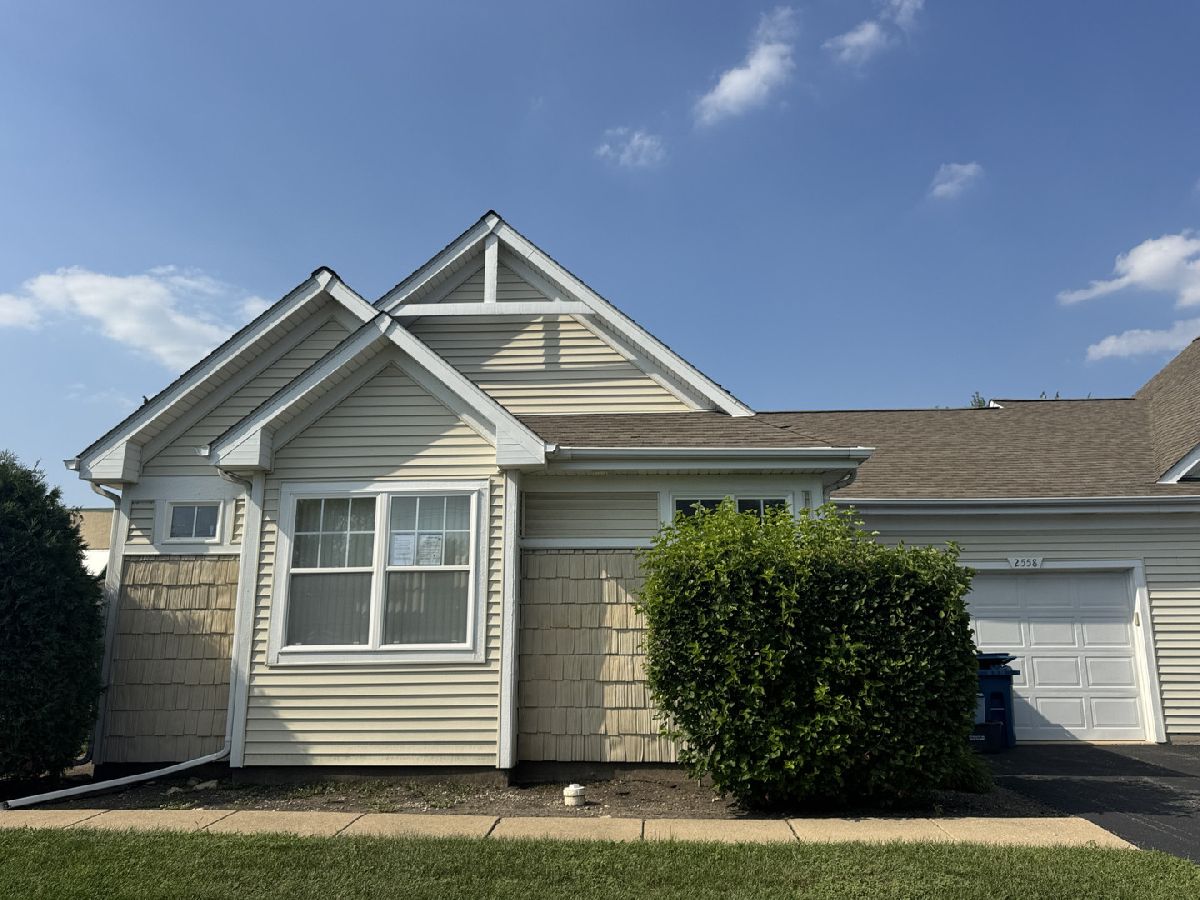Condos & Townhomes For Sale Park Place On The Green Crest Hill Illinois, 2558 Grant Park Court