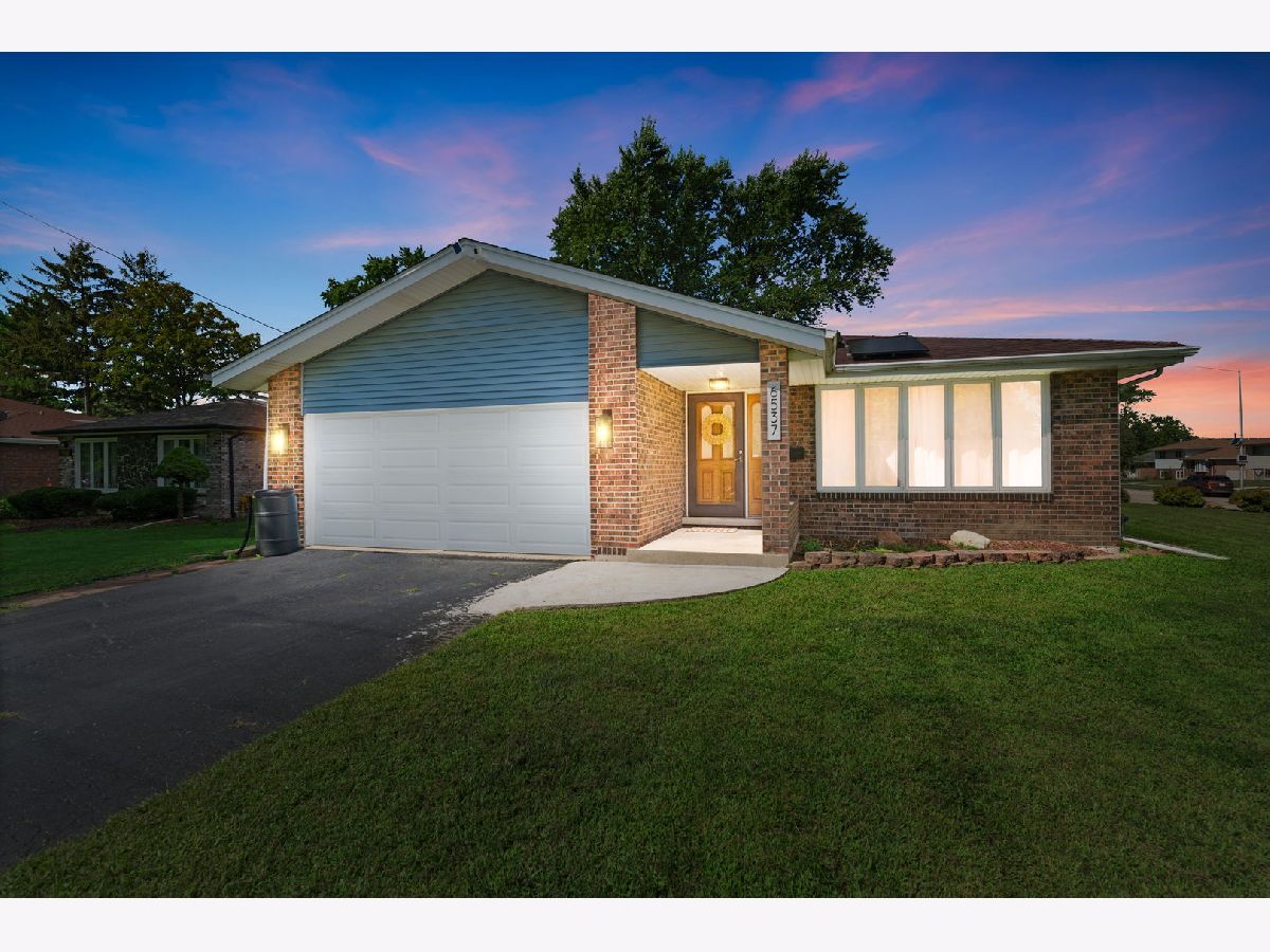  For Sale Worth Illinois, 6537 107th Street