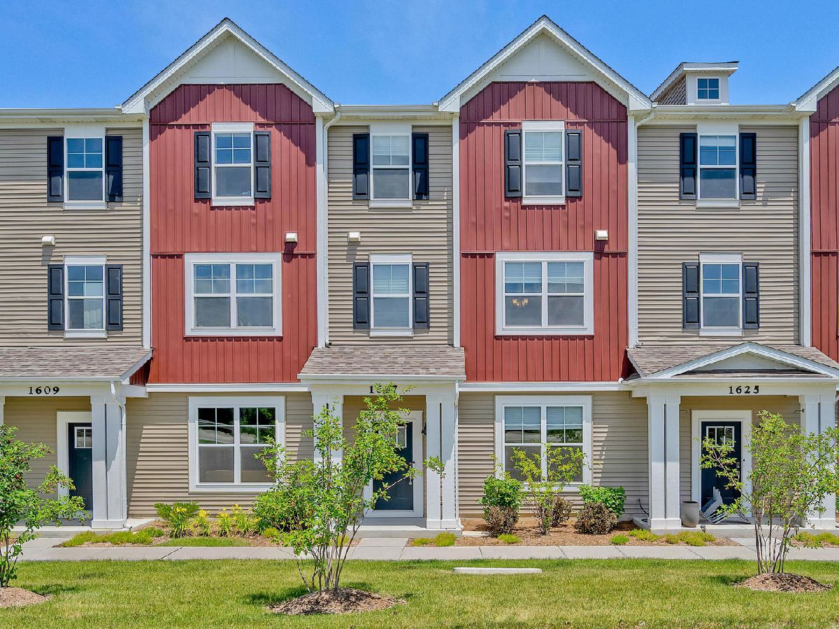  For Rent Grayslake Illinois, 1617 Albany