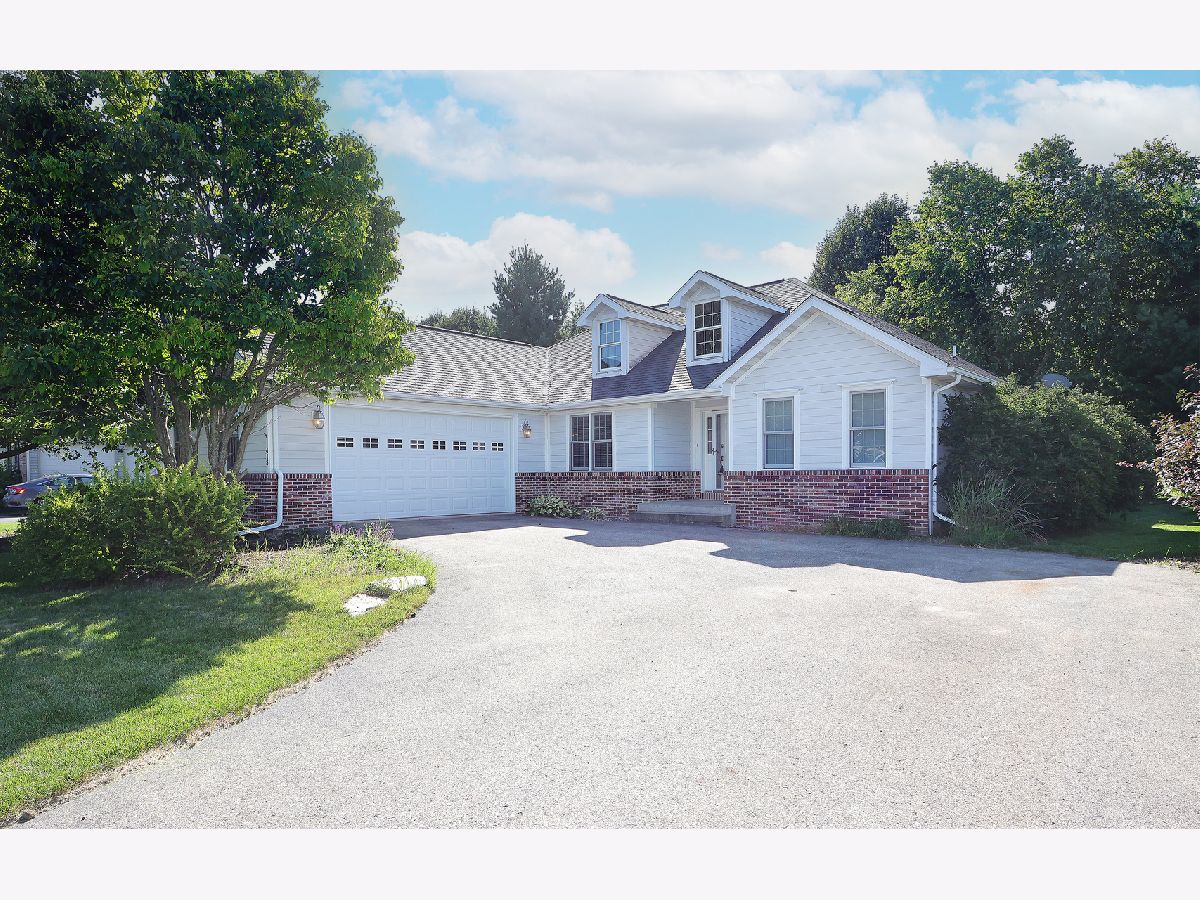  For Sale Williams Bay Wisconsin, 413 Maple Lane