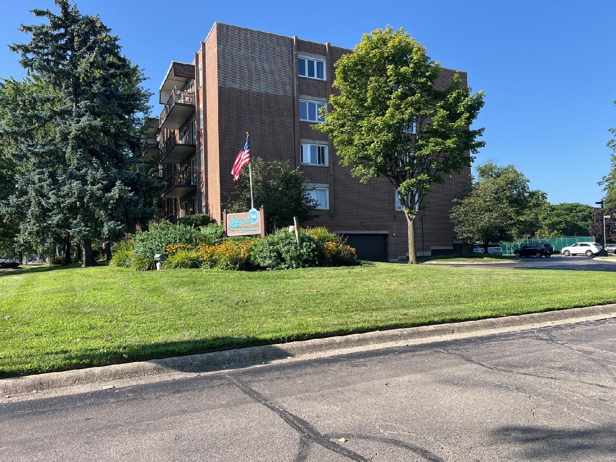 For Sale Niles Illinois, 8101 Courte Drive