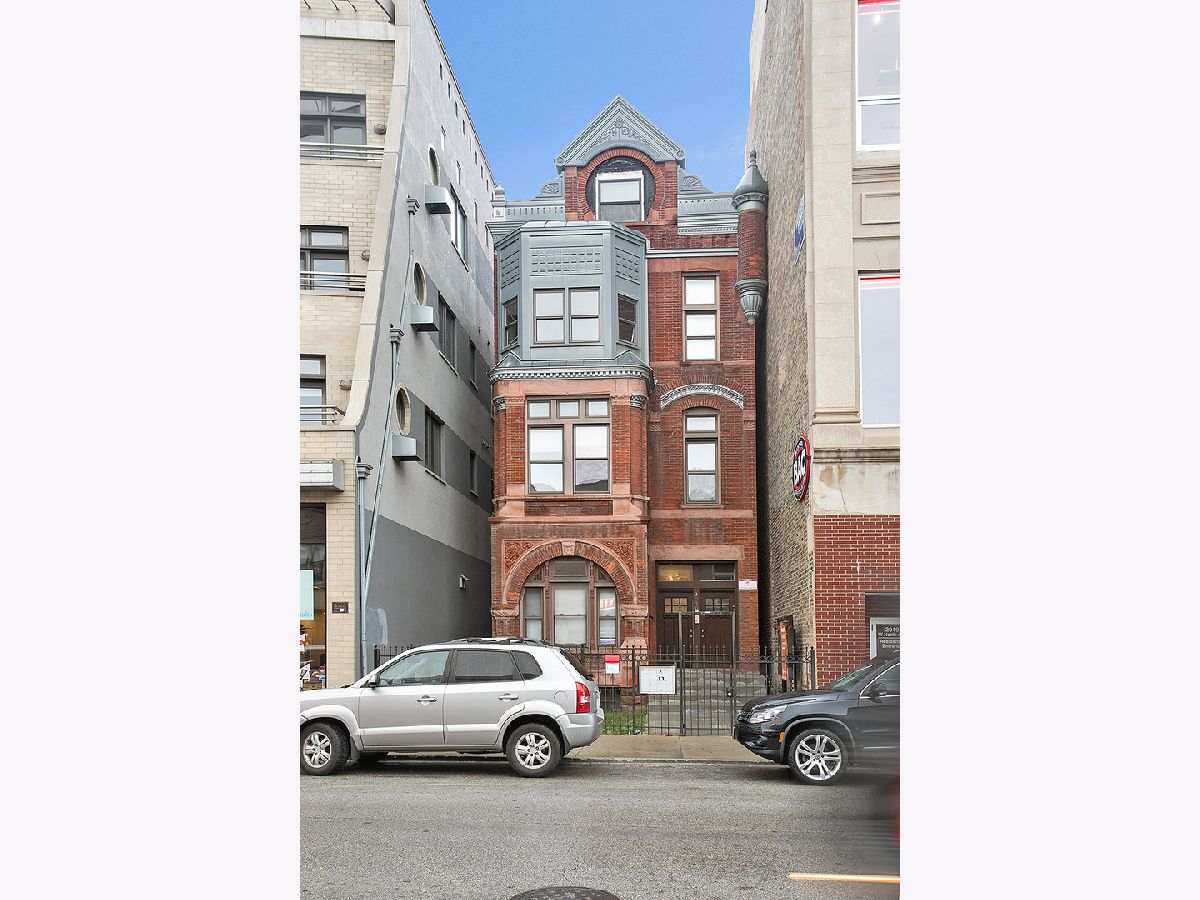  Rented Chicago Illinois, 2050 North