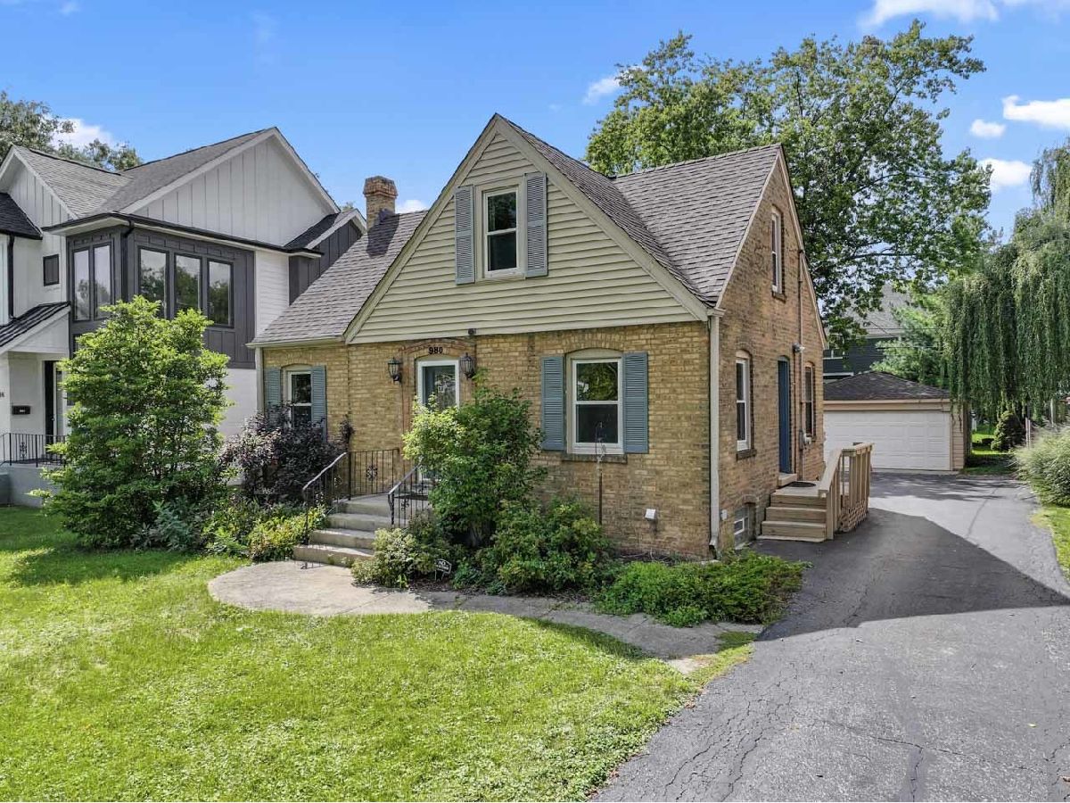 Rented Elmhurst Illinois, 980 Spring