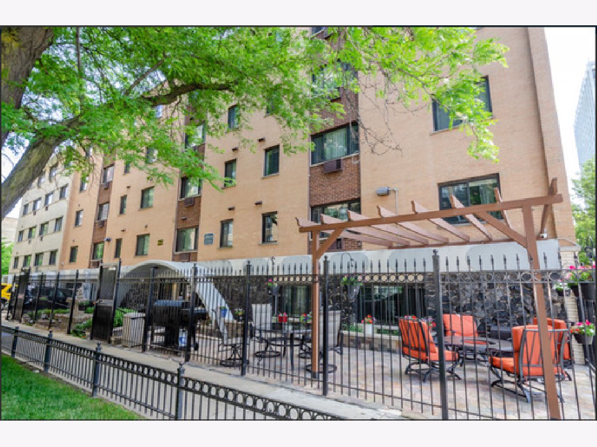 Rented Chicago Illinois, 6201 Kenmore