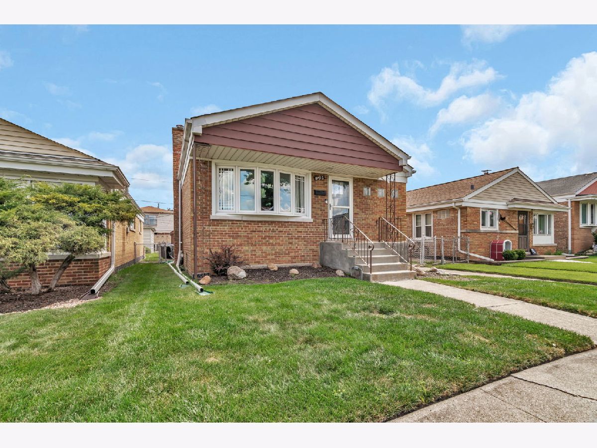  For Sale Chicago Illinois, 5725 Monitor Avenue