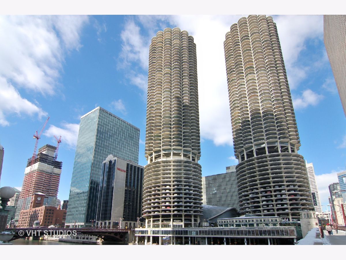  Sold Chicago Illinois, 300 State