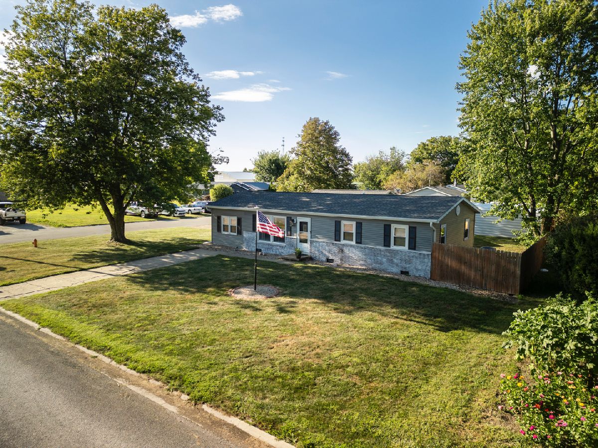  For Sale St Joseph Illinois, 402 Park Circle