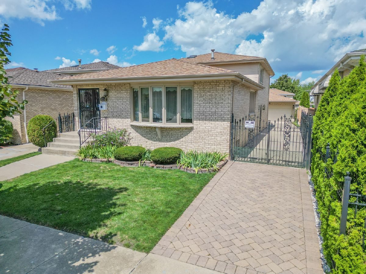 Sold Chicago Illinois, 6730 Berenice