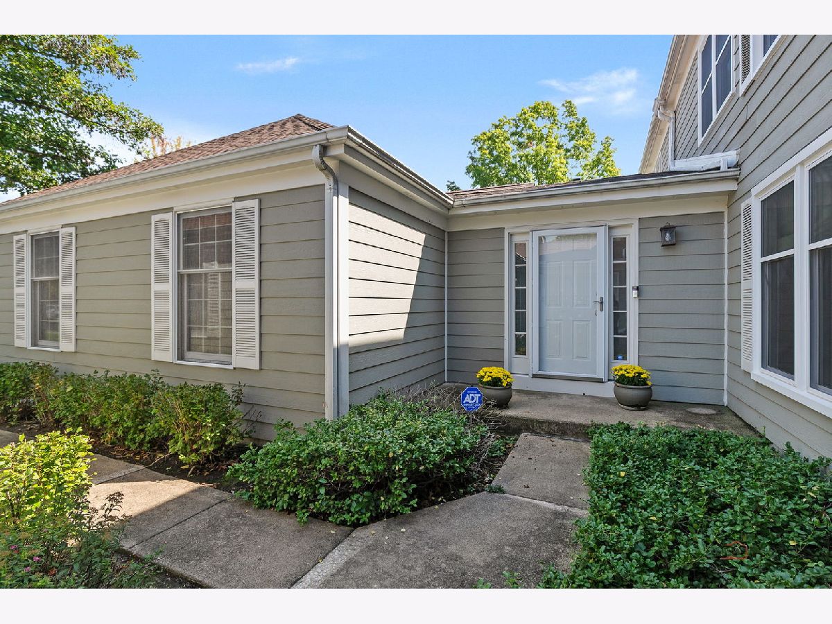  For Sale Lincolnshire Illinois, 11 Warwick Lane