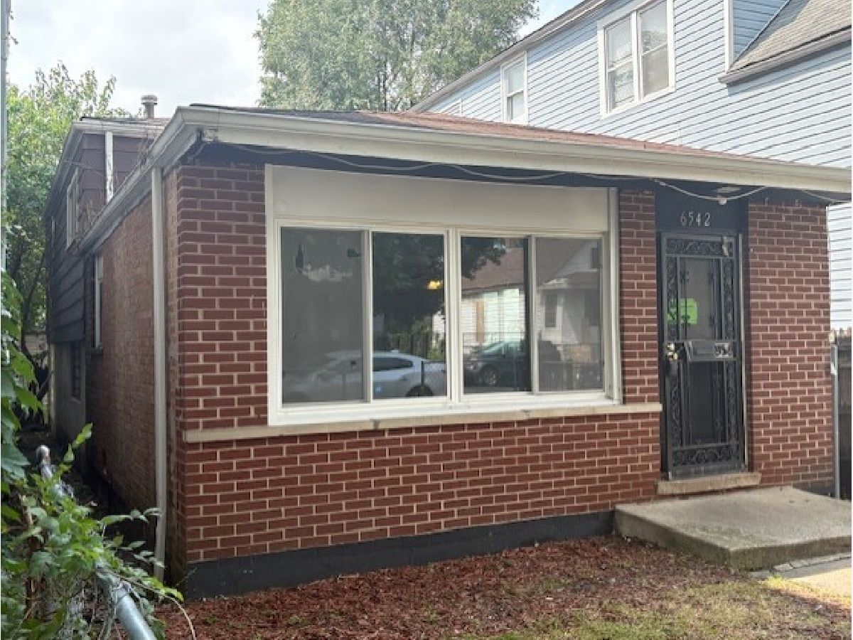  For Sale Chicago Illinois, 6542 Carpenter Street