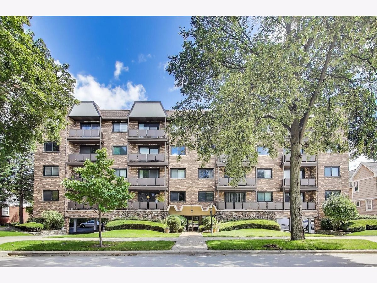  For Sale Arlington Heights Illinois, 121 Vail Avenue