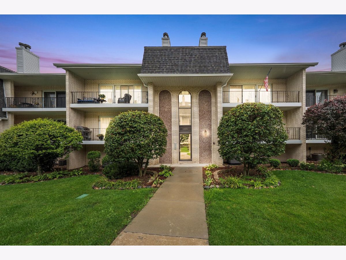  For Sale Palos Hills Illinois, 9026 Del Prado Drive