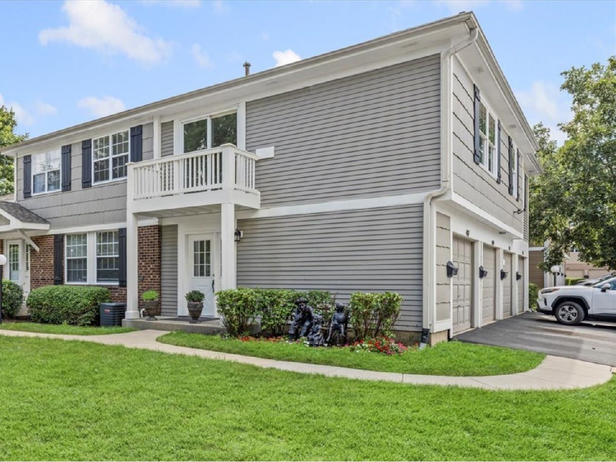  For Sale Vernon Hills Illinois, 407 Fernwood Court