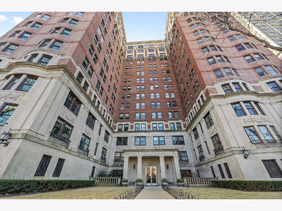 Condos & Townhomes For Sale Aquitania Chicago Illinois, 5000 Marine Drive