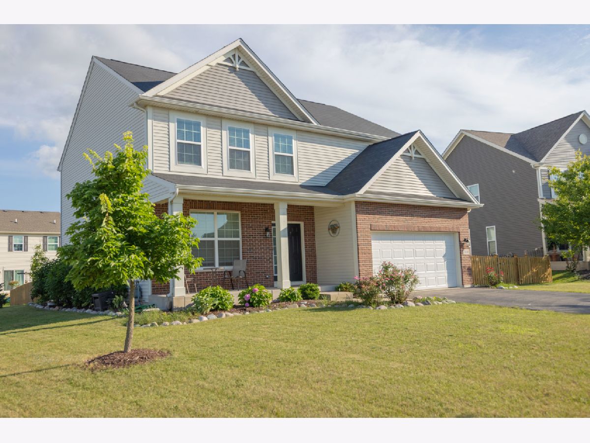 Homes & Townhomes For Sale Lakewood Prairie Joliet Illinois, 7800 Bellflower Lane