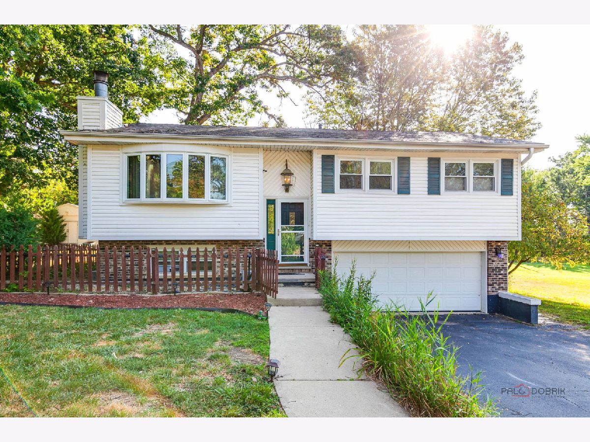For Sale Lake Villa Illinois, 36661 Oakwood Drive