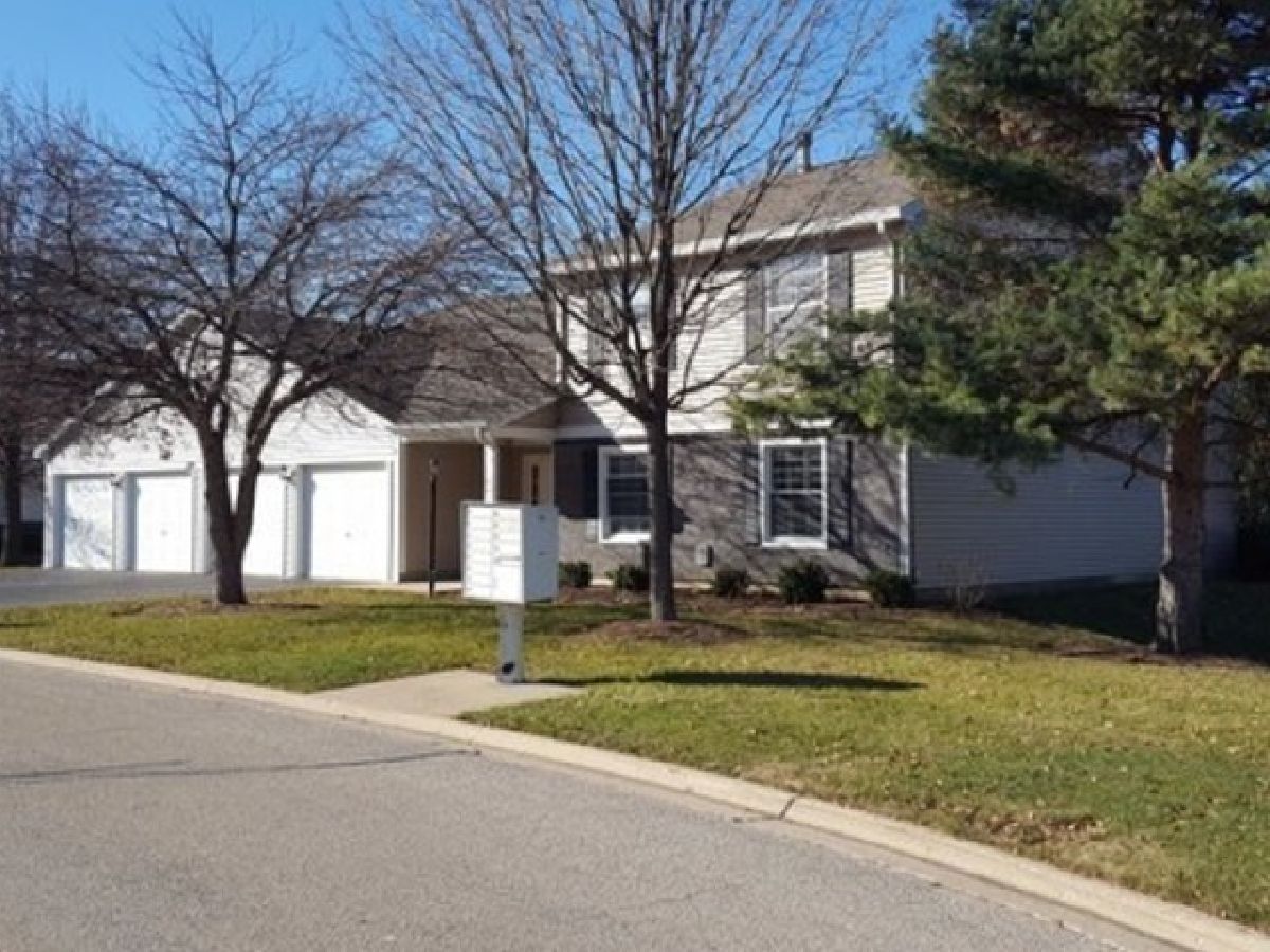  For Rent Bartlett Illinois, 320 Newport