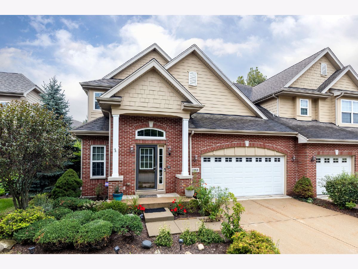  For Sale Woodridge Illinois, 2559 Cedar Hill Lane