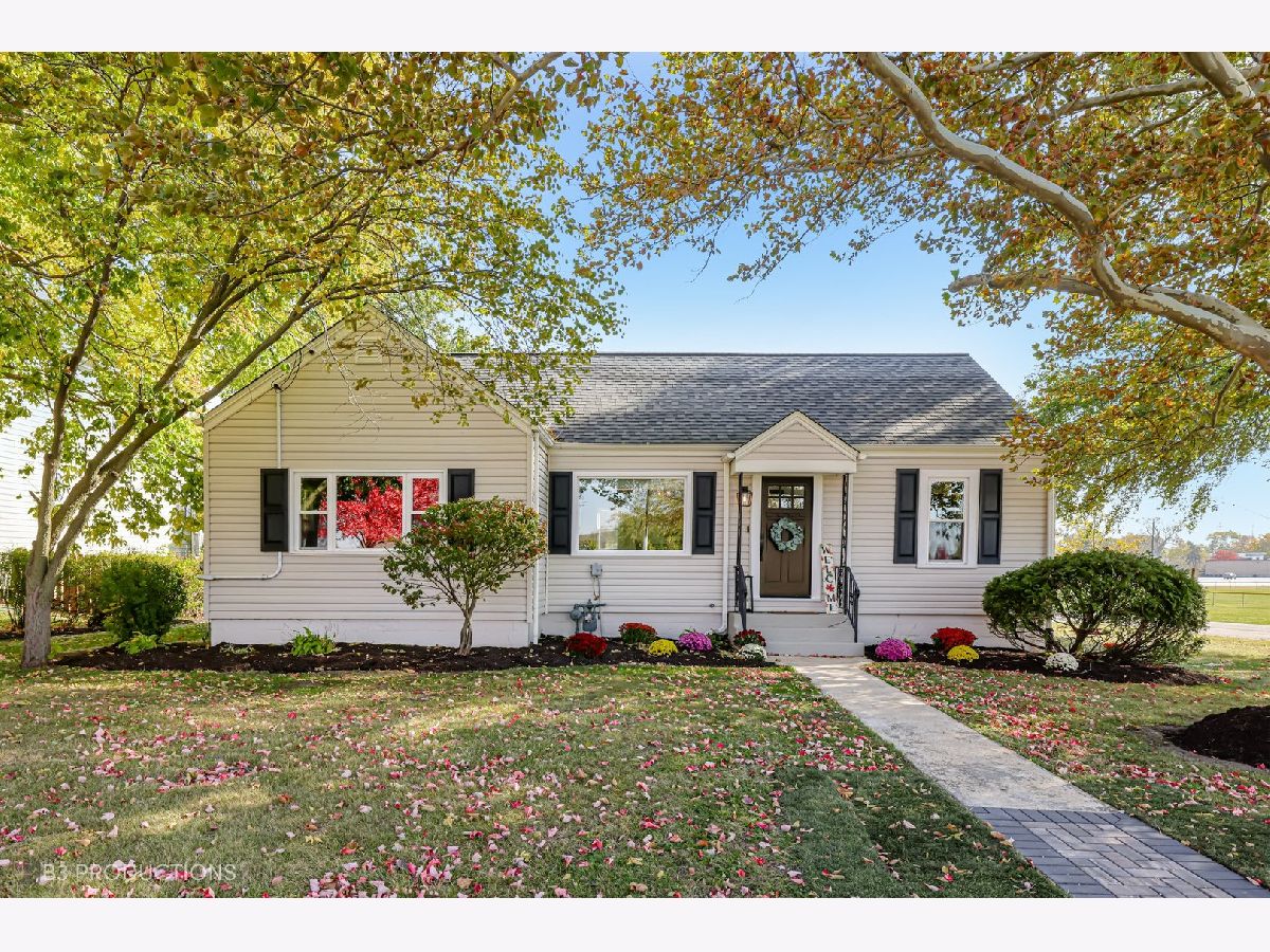  Rented Frankfort Illinois, 155 Locust