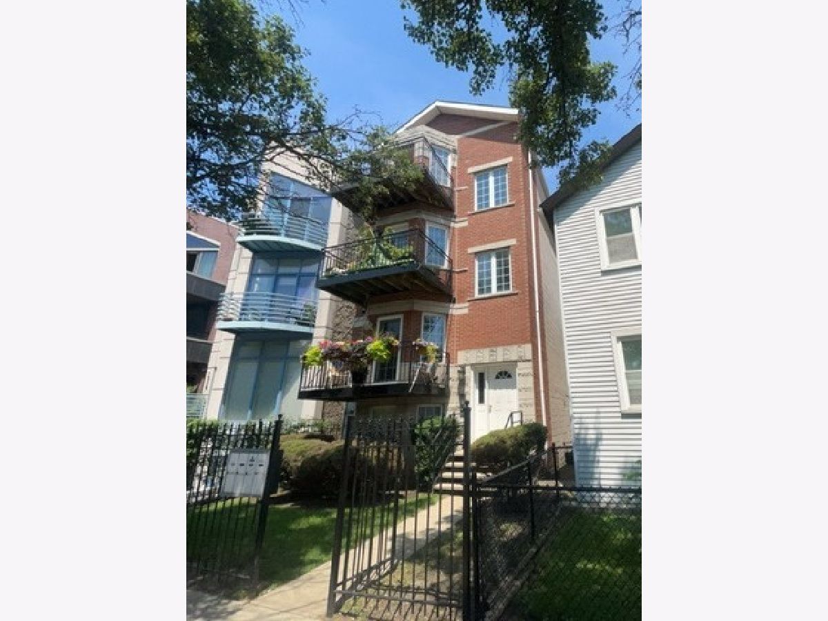  For Sale Chicago Illinois, 1352 Hubbard Street